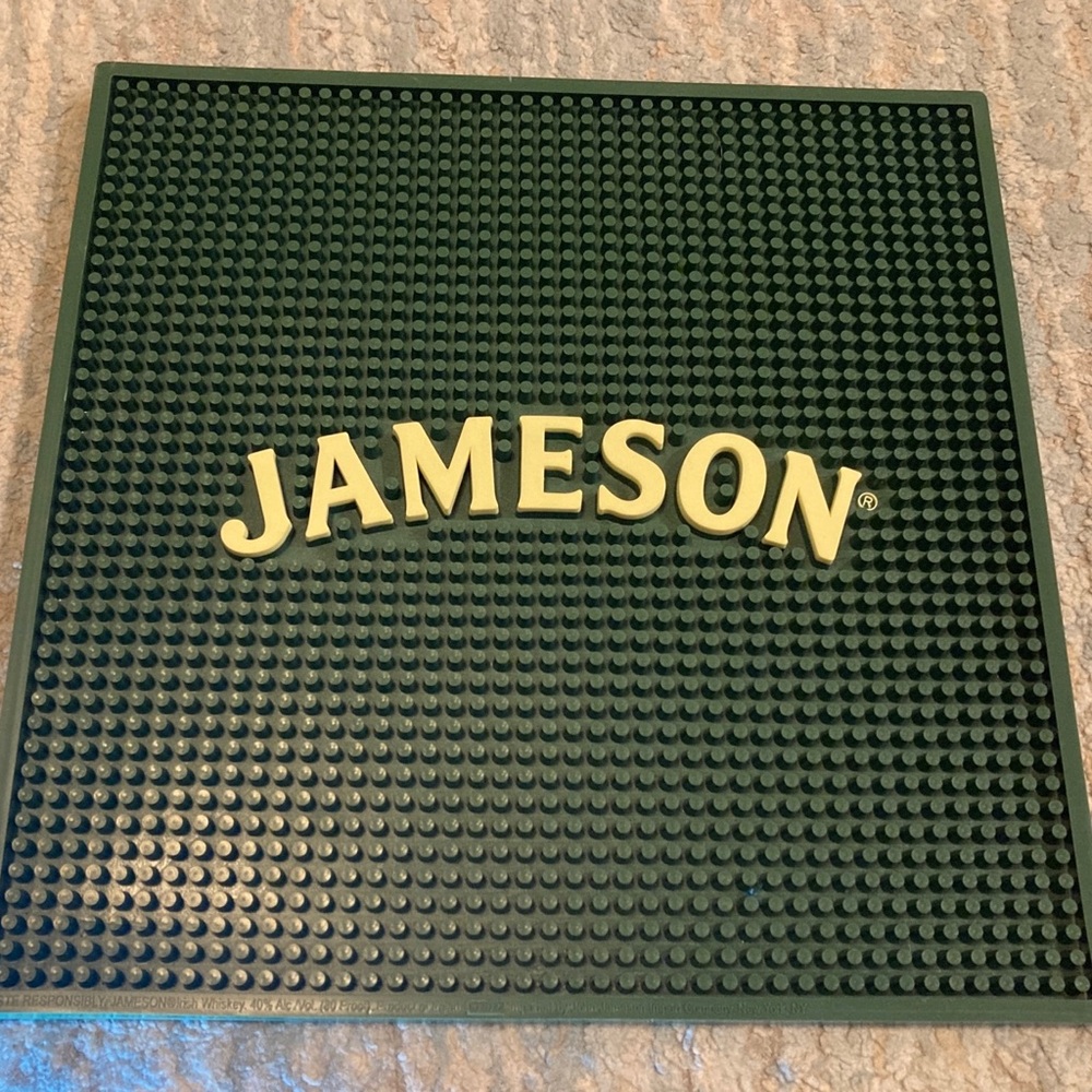 Jameson Service bar mat  commercial grade rubber NEW 13 3/4 X 13 3/4